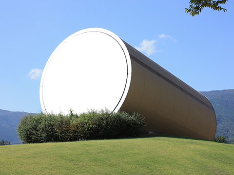 奈義現代美術館